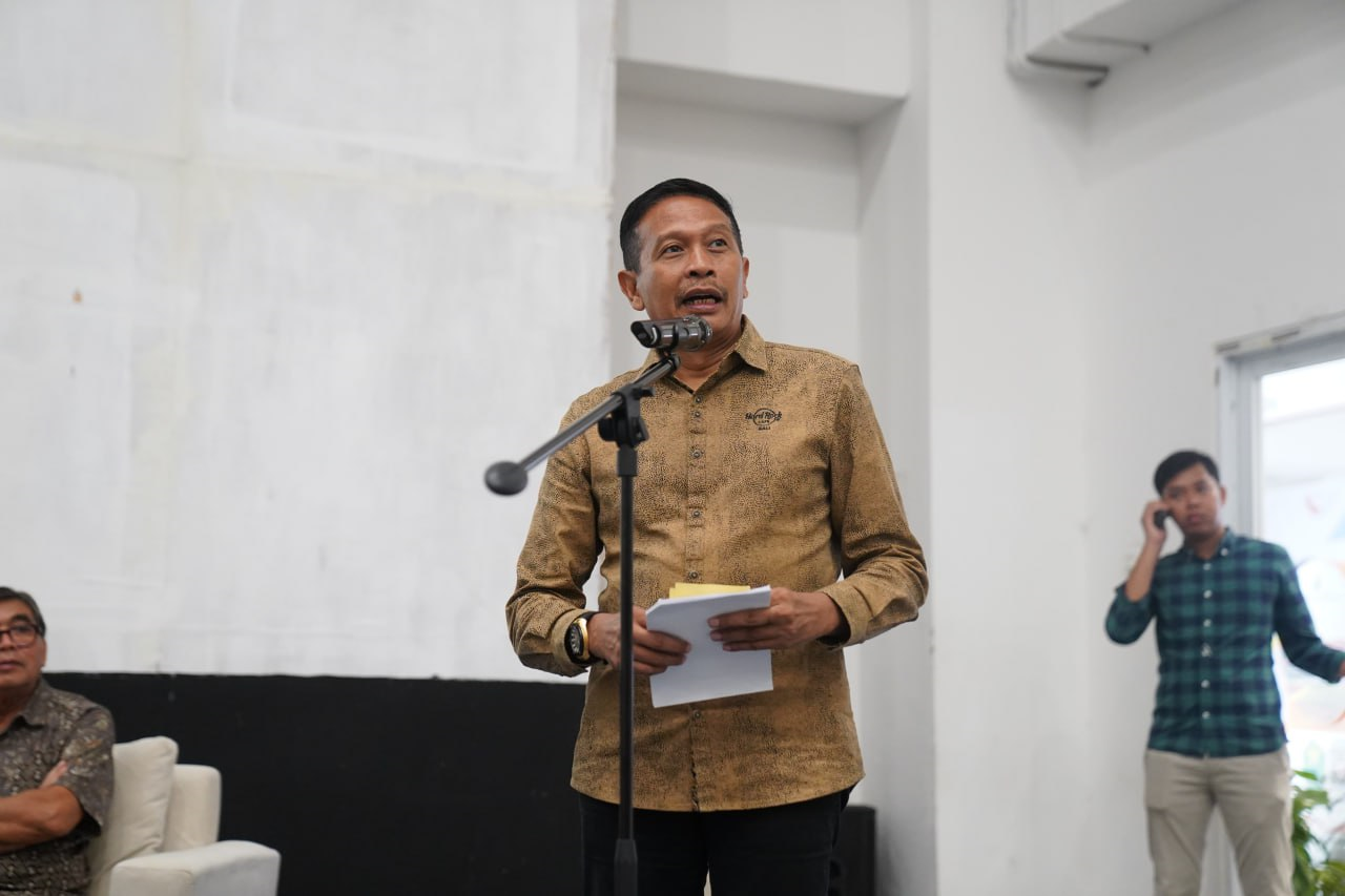 Nostalgia di MCC, PJ Wali Kota Malang Launching Buku Satu Abad Stadion Gajayana dan Spektrum Anak-Anak Kota Malang: Mengingat Kembali Sejarah Gajayana