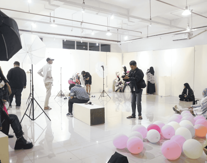 Kenalkan VTuber ke Khalayak, Niji Project Malang Gelar Photoshoot Cosplay di MCC