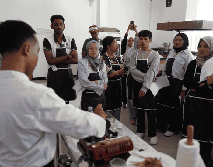 Vocational Inter-Cultural Camp 2024: Vokasi UM Kenalkan Kota Malang ke Komunitas Internasional