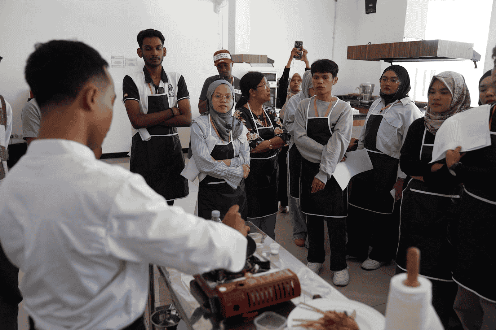 Vocational Inter-Cultural Camp 2024: Vokasi UM Kenalkan Kota Malang ke Komunitas Internasional