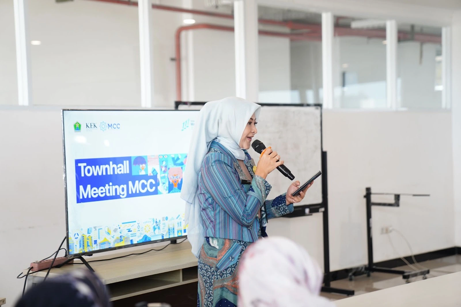 Town Hall MCC: Sosialisasi Fasilitas Gedung dan Jalin Sinergi dengan Sekolah Serta Pelaku UMKM