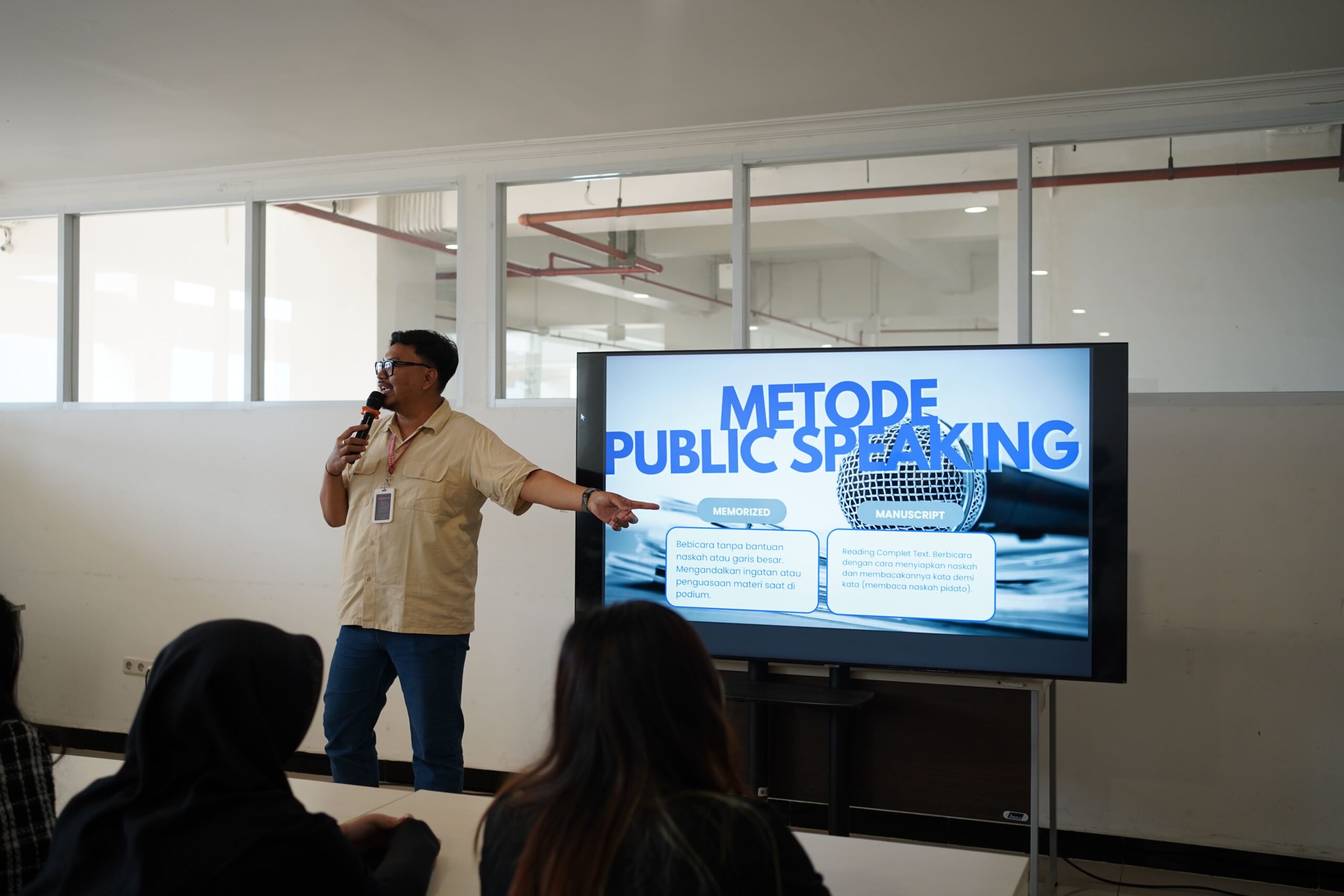 Collaboration between MIP Academy and Kosmonita Radio: Empowering Youth through Public Speaking